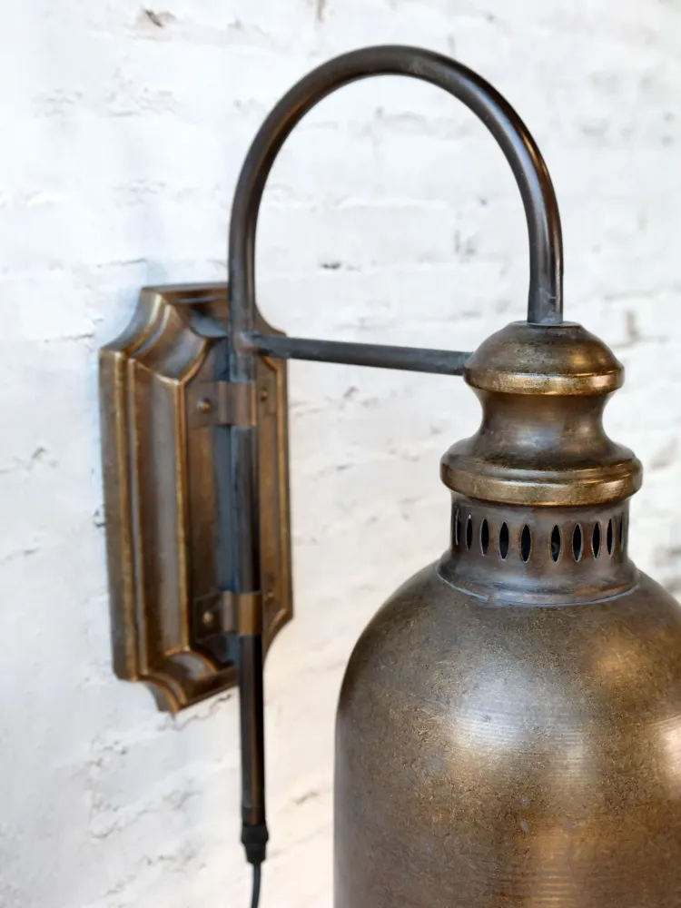 Lampe til væg