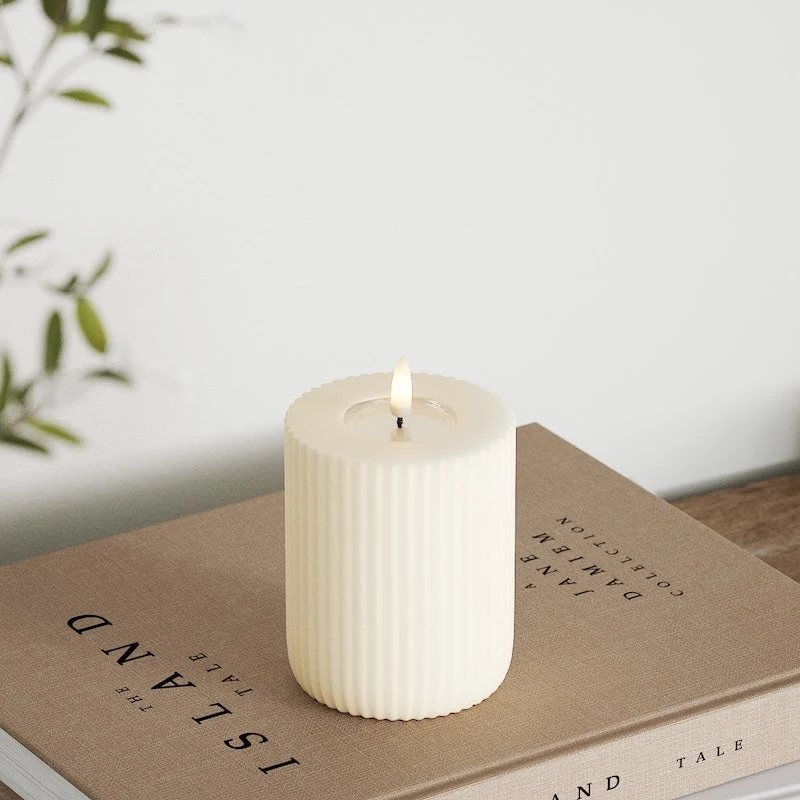 Solid Stripe LED Bloklys Ø 8 X 10 Cm Cream