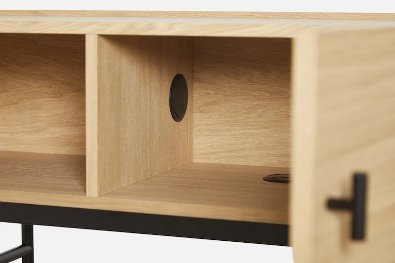 Array tv-bord 150 cm i egetræ WOUD