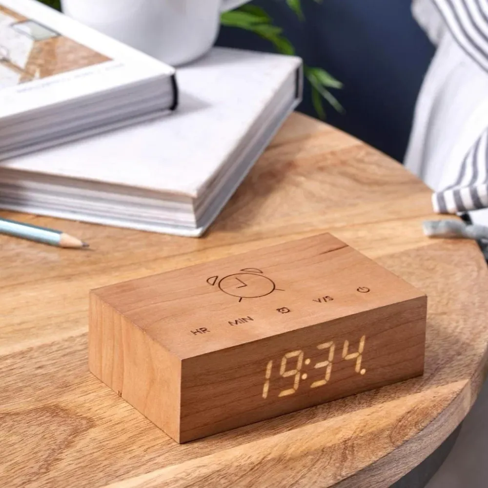 Flip Click Clock - Vækkeur i Træ - Cherry