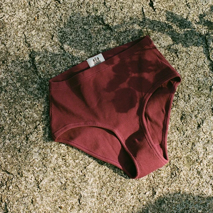 Luki Brief | wine ruby Gift Box S